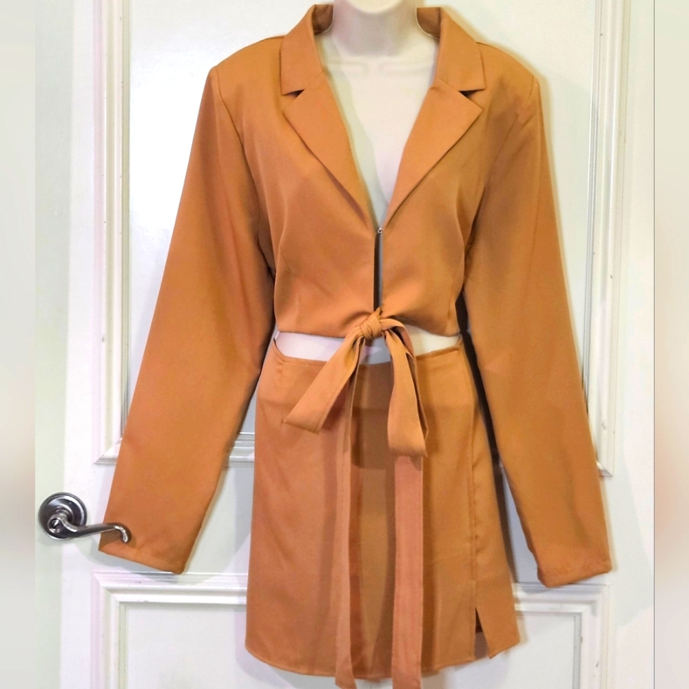 FashionNova Regina Camel Blazer Mini Dress with Waist Cut-Out, Size 1X,NWT